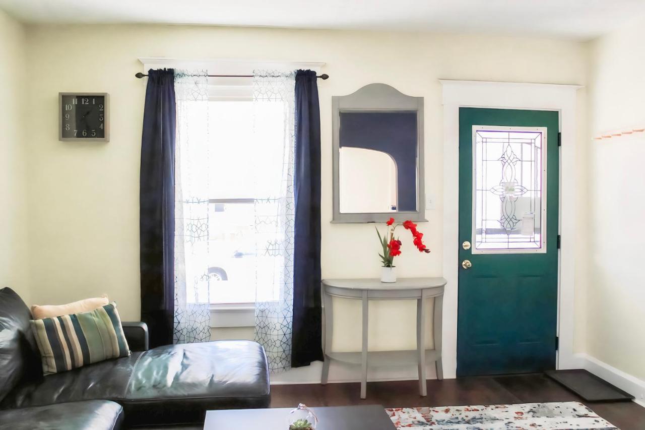 Cozy City Retreat Near Downtown Indianapolis- Private Bedroom Екстериор снимка